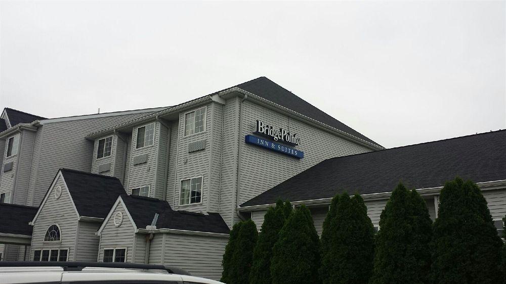 Bridgepointe Inn & Suites Toledo-Perrysburg-Rossford-Oregon-Maumee By Hollywood Casino Northwood Esterno foto